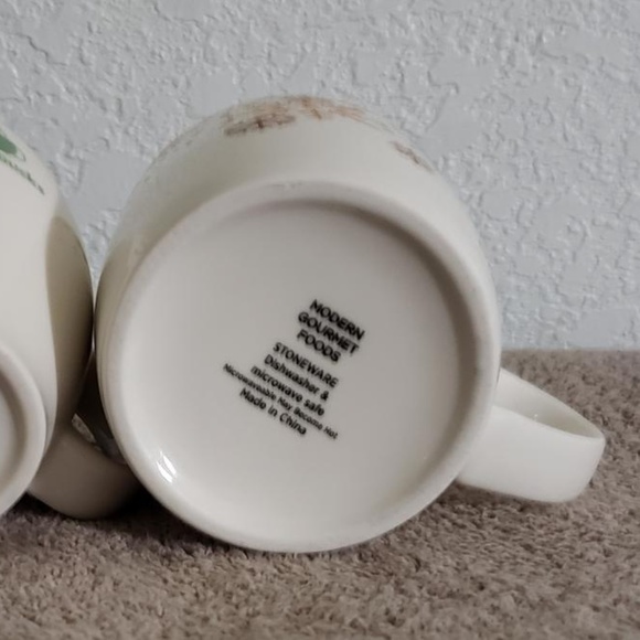 Starbucks and Godiva Coffee Mugs - Picture 7 of 7